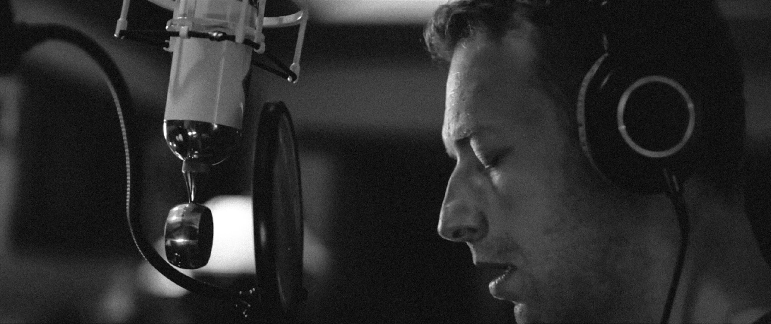 Chris Martin Coldplay and the Soyuz 017 Tube